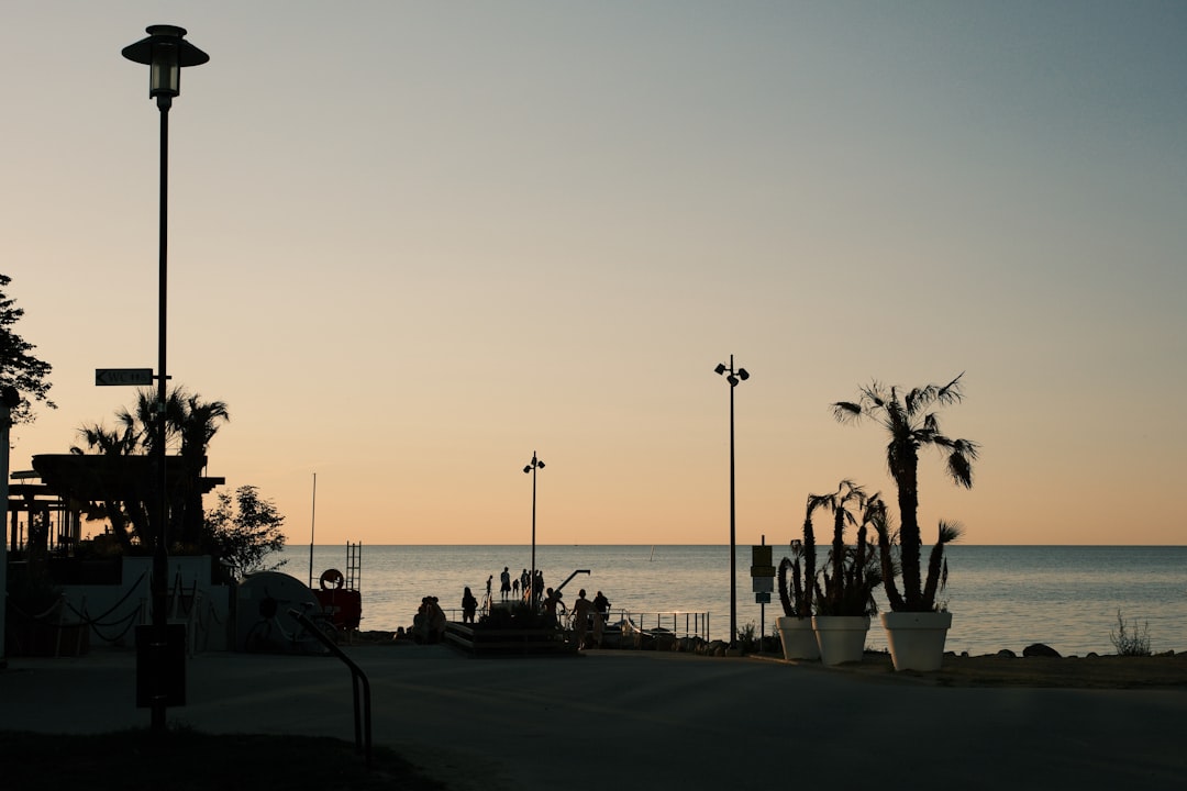 Upptäck de Bästa Strandpromenaderna på Korfu